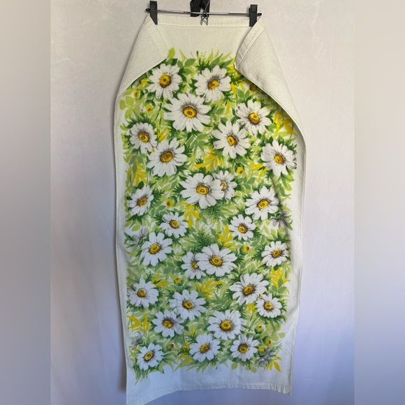 TWO Vintage 70βs Springmaid 100% Cotton Daisy Floral Bath Towels 24β x 47β - Picture 2 of 10